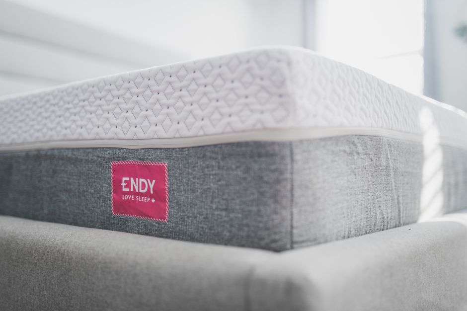 Gráfico comparativo sobre cómo elegir la firmeza ideal para dormir mejor según la postura